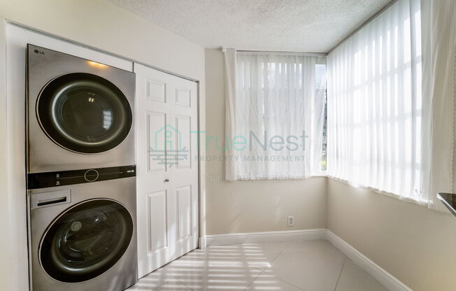 3 beds, 2 baths, 1,170 sqft, $2,500, Unit 106