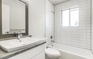1 bed, 1 bath, 600 sqft, $1,725, Unit 305
