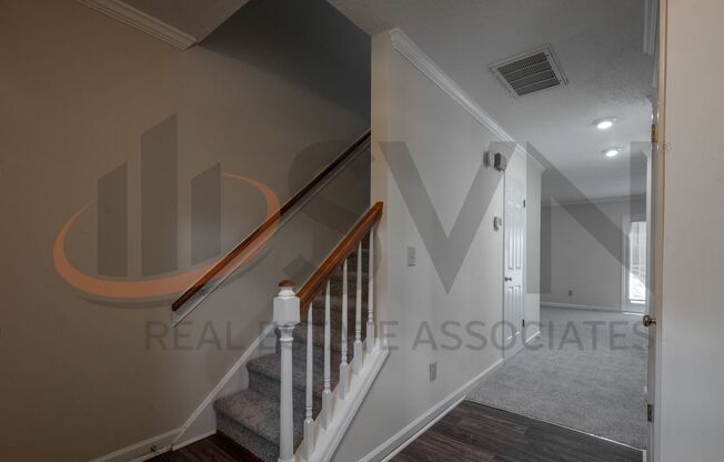 Charming 2BR & 2.5BA Townhome with Dual Primary Suites in Woodstream Glen