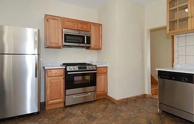 4 beds, 1 bath, $3,400, Unit 2