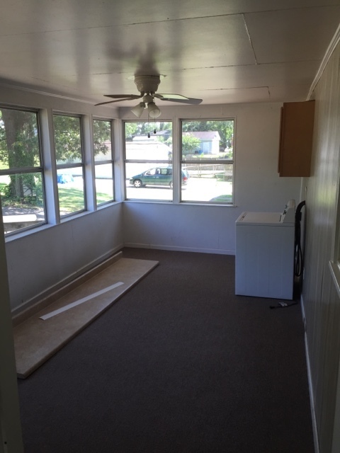3 BR with large remodeled kitchen convenient to Revolution Mill area