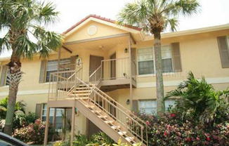 2 Bedroom 2 Bath in Winter Park AVAILABLE AUGUST 17th!