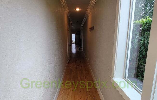 Beautiful 2-Story 3-Bedroom 2.5-Bathroom House in North Portland
