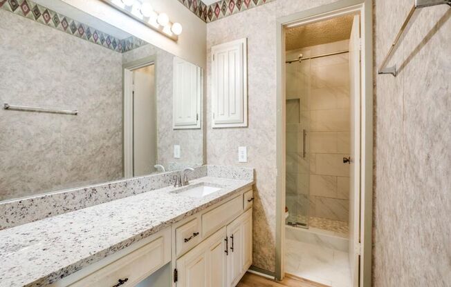 2 beds, 2 baths, $1,900, Unit # 22B