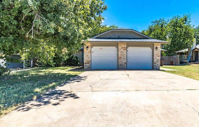 701 Country Aire Dr Unit #A, Round Rock, TX 78664
