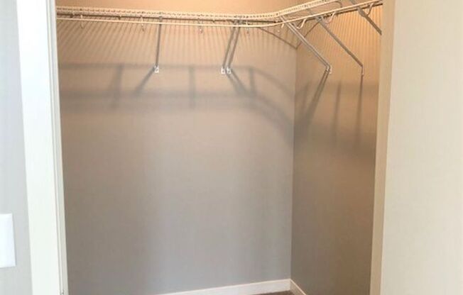 1 bed, 1 bath, 727 sqft, $1,525, Unit 218