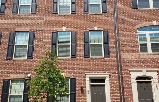 Gorgeous 2 Bedroom Townhome in Oldham Crossing - Hopkins/Bayview!