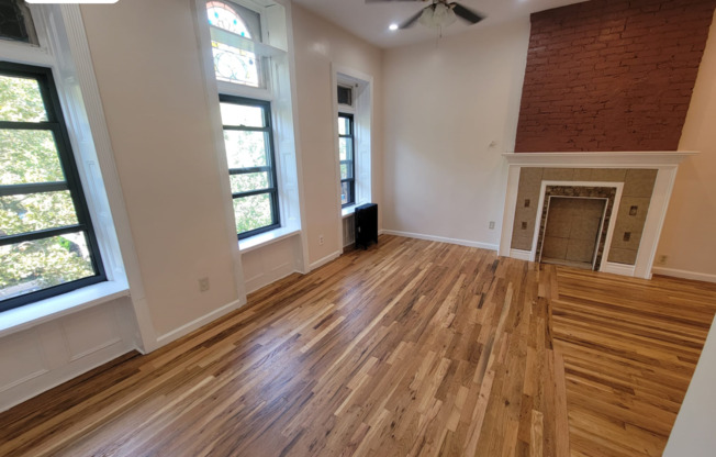 1 bed, 1 bath, $2,700