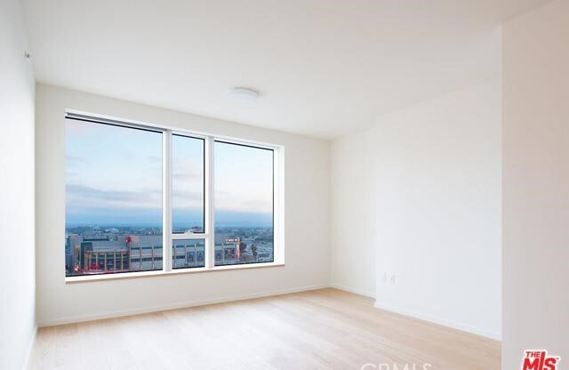 1 bed, 1 bath, 740 sqft, $3,100, Unit 902