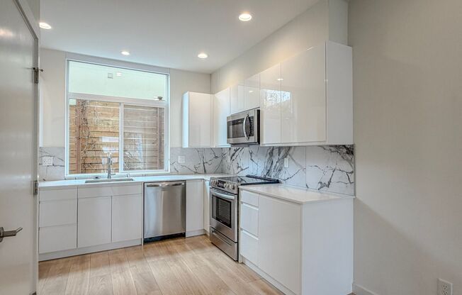 Newer Construction 2bd/2bth Madison Valley Townhome, $3,300/mo.