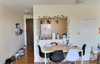 2 beds, 1 bath, 999 sqft, $3,025, Unit 18