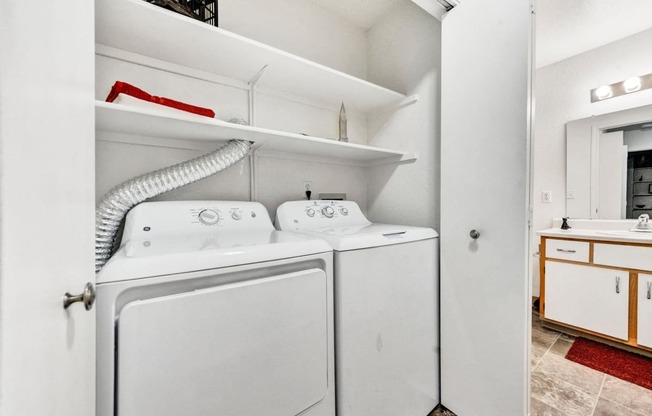 Laundry Room Masters Apartments Aloha Oregon 