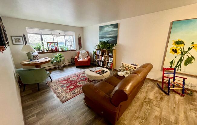 1 bed, 1 bath, $1,095, Unit 208