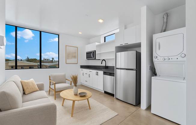 Studio, 1 bath, 347 sqft, $1,895, Unit Unit 8