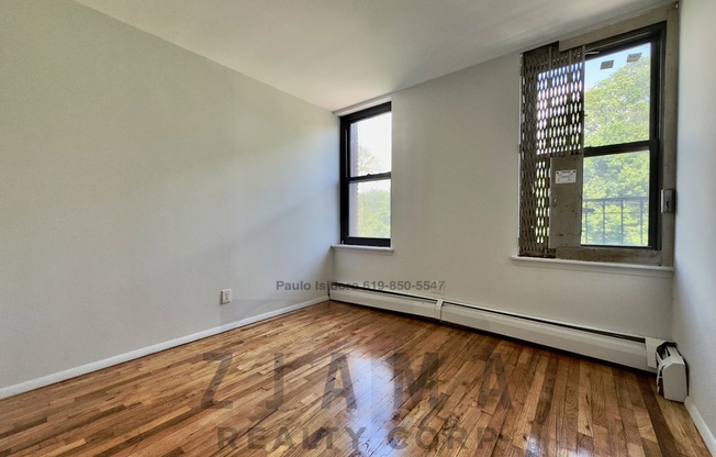 152 PARKSIDE AVE