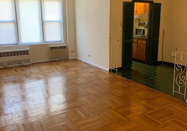 1332 METROPOLITAN AVE