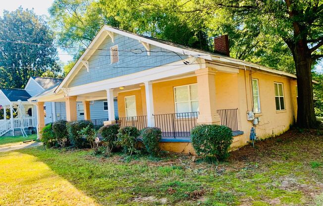 3-Bedroom, 2-Bathroom Home on a Corner Lot!!