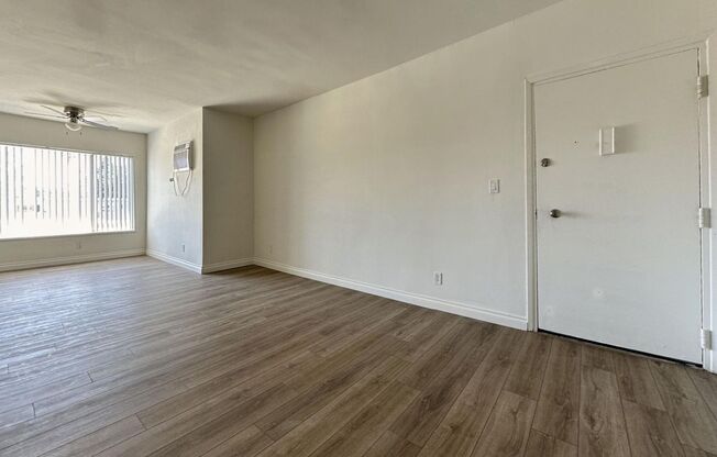 Roscoe Villa Apts