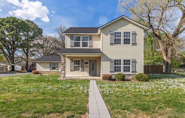 Bentonville Home with an Unbeatable Location! 1 Mile from new Walmart Home Office!