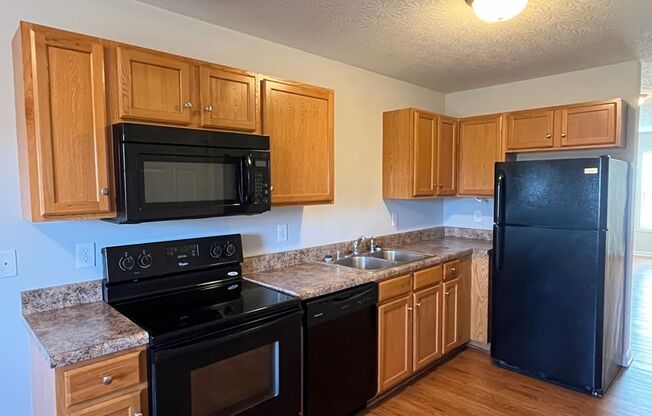 2 beds, 2 baths, $900, Unit 406B