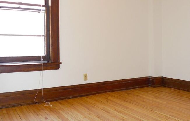 1 bed, 1 bath, 410 sqft, $865, Unit 22 - 31