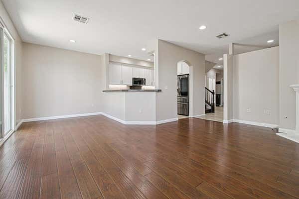9449 HENDRIX LN