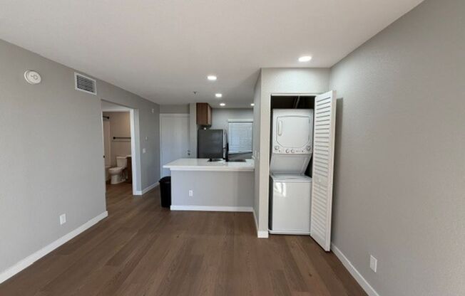 1 bed, 1 bath, 495 sqft, $2,405, Unit F-222