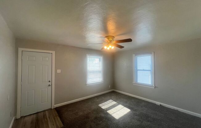 2 beds, 1 bath, $1,050