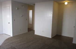 2 beds, 1 bath, $1,275, Unit 1585