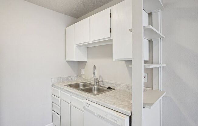 1 bed, 1 bath, 545 sqft, $925, Unit Unit 25