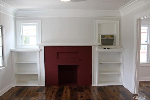 1655 W 39 ST