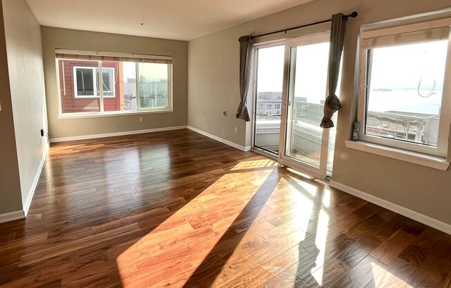 2 beds, 1 bath, $3,250