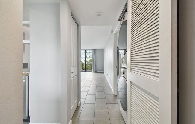 Charming 1 Bed, 2 Bath Condo in the Vibrant Tampa Arts District