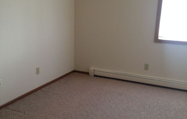 2 beds, 1 bath, 800 sqft, $1,019, Unit 8034 - 202