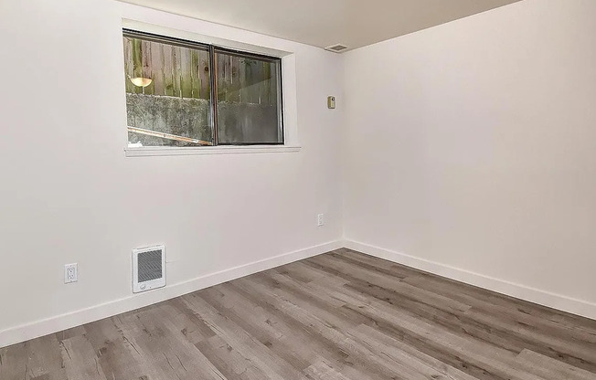 2 beds, 1 bath, $1,750