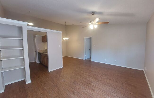 Northwest Crossing~2 Bedroom 2 Bath Single Story Duplex~Available NOW!