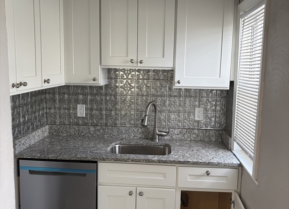 23 WATERS AVE