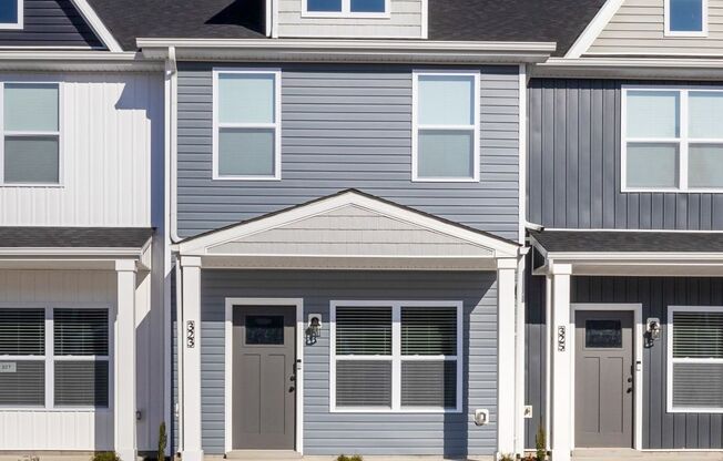 Large 2 Bedroom Luxury Townhome For Rent Near Billy Dunlop Park!