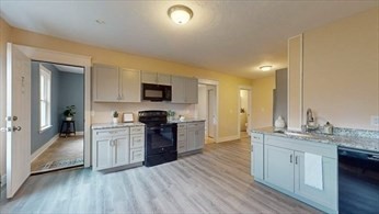 3 beds, 1 bath, 1,700 sqft, $2,500, Unit 2