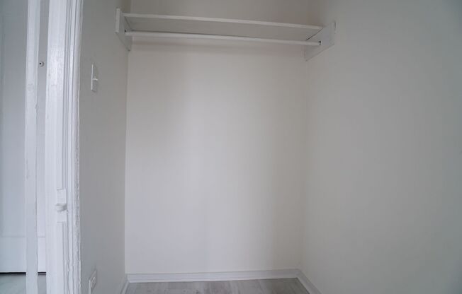 Studio, 1 bath, 210 sqft, $1,175, Unit 304-SS