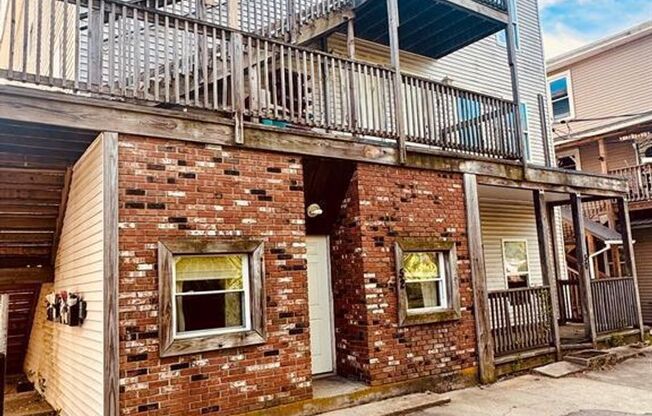 50-56 Hunters Ave