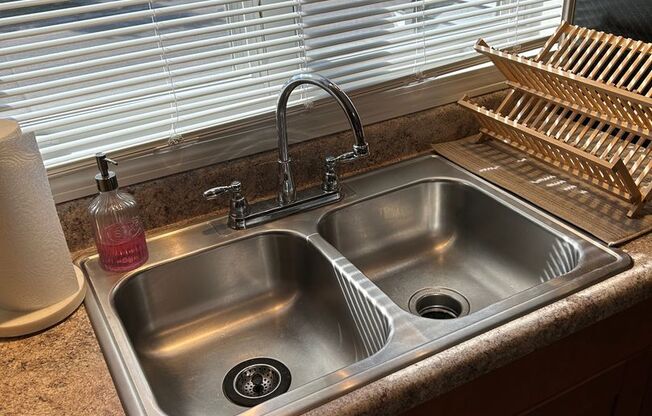 2 beds, 1.5 baths, 680 sqft, $949, Unit 8534