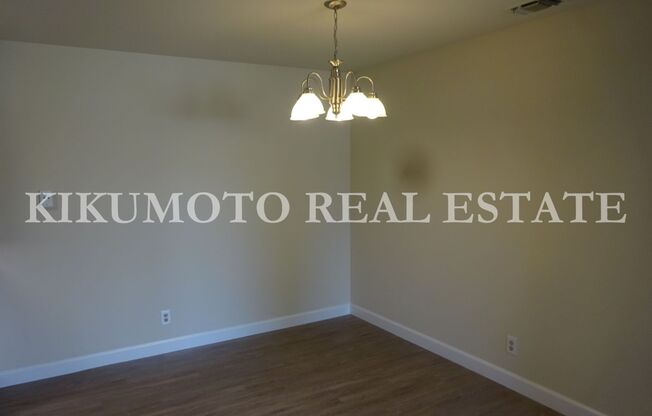 2 bedroom, 2 bath, 2 car garage Half-plex in the Greenhaven area