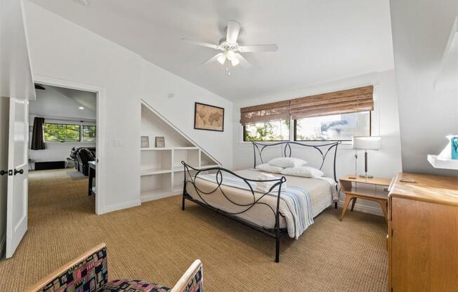 4 beds, 3 baths, 2,500 sqft, $10,500