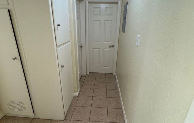 2 beds, 1 bath, $1,875, Unit 3522