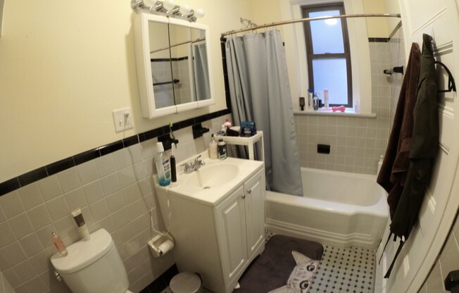 1 bed, 1 bath, $3,000, Unit 31