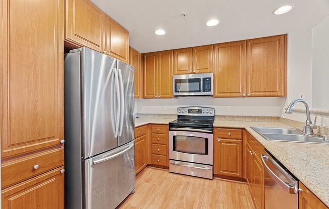 EXCLUSIVE PENTHOUSE UNIT IN MISSION TERRACE OVERLOOKS THE POOL!