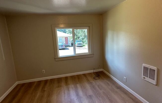 2 beds, 1 bath, $1,000