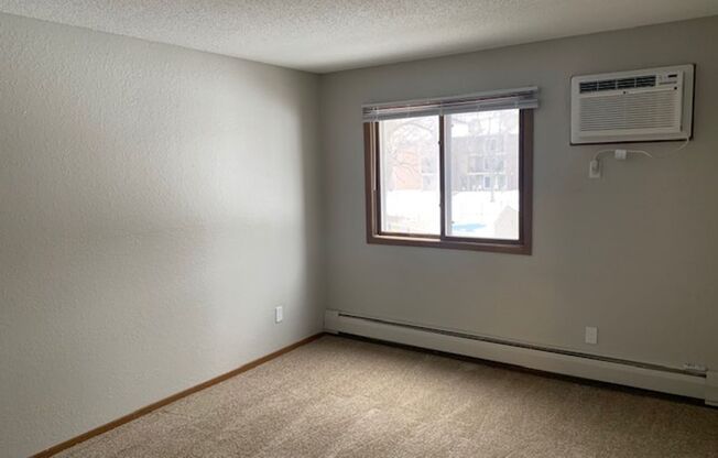 2 beds, 2 baths, 976 sqft, $1,595, Unit 3900214-PR