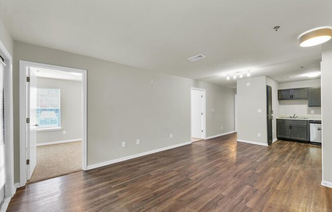 3 beds, 3 baths, 1,022 sqft, $1,369, Unit 13-302